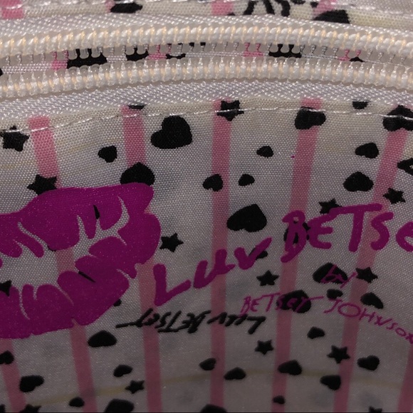 *New* Betsy Johnson Luv Betsy White and Pink shoulder and crossbody bag - Picture 6 of 7